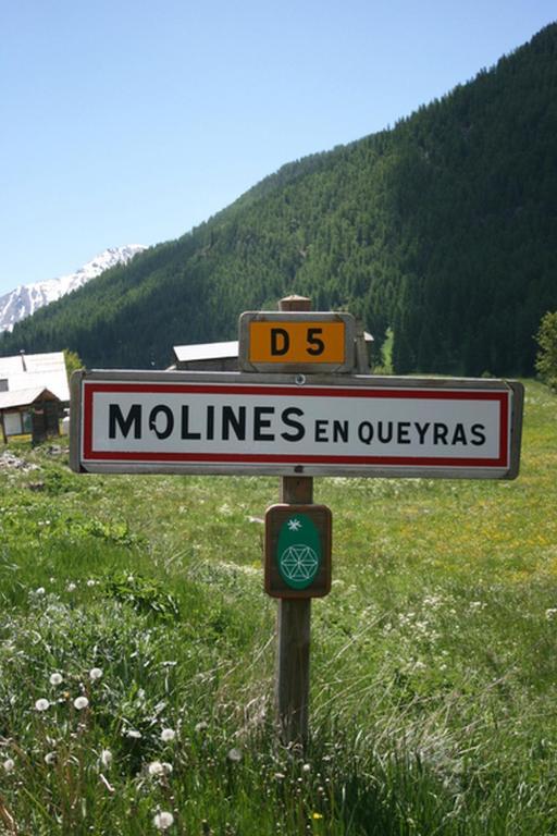Hotel Le Chamois Logis Molines-en-Queyras Buitenkant foto