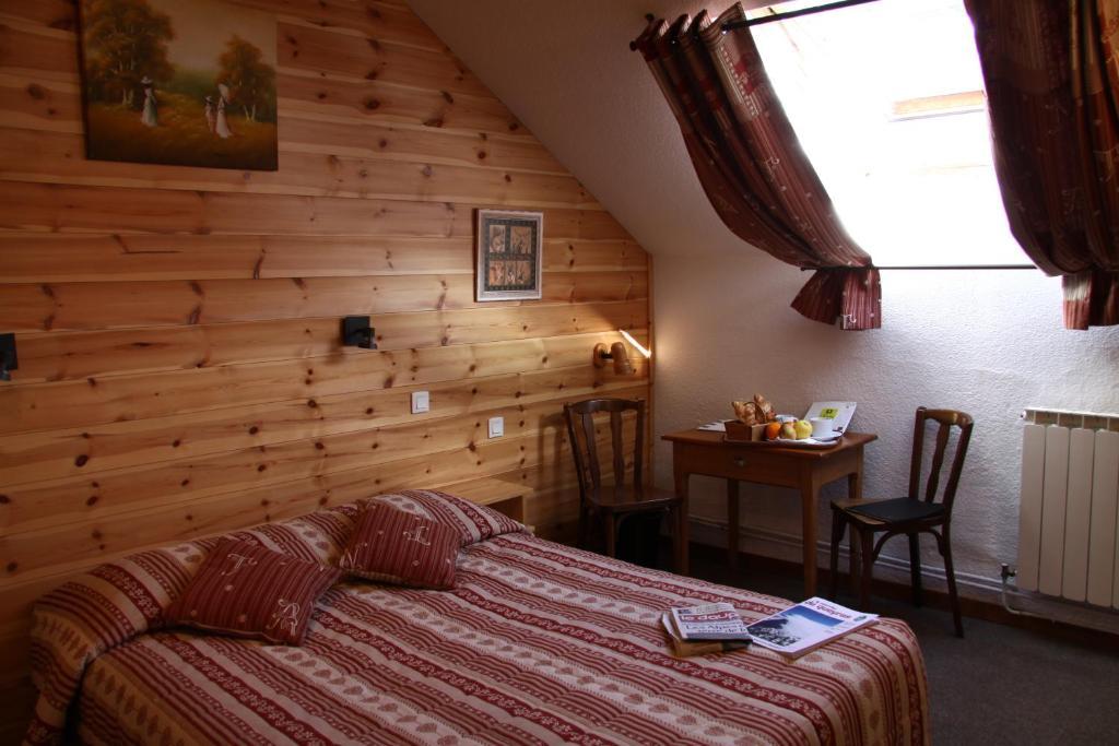 Hotel Le Chamois Logis Molines-en-Queyras Kamer foto