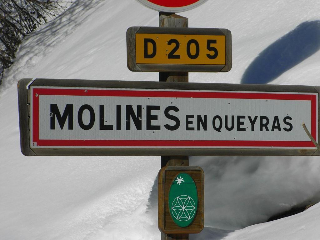 Hotel Le Chamois Logis Molines-en-Queyras Buitenkant foto