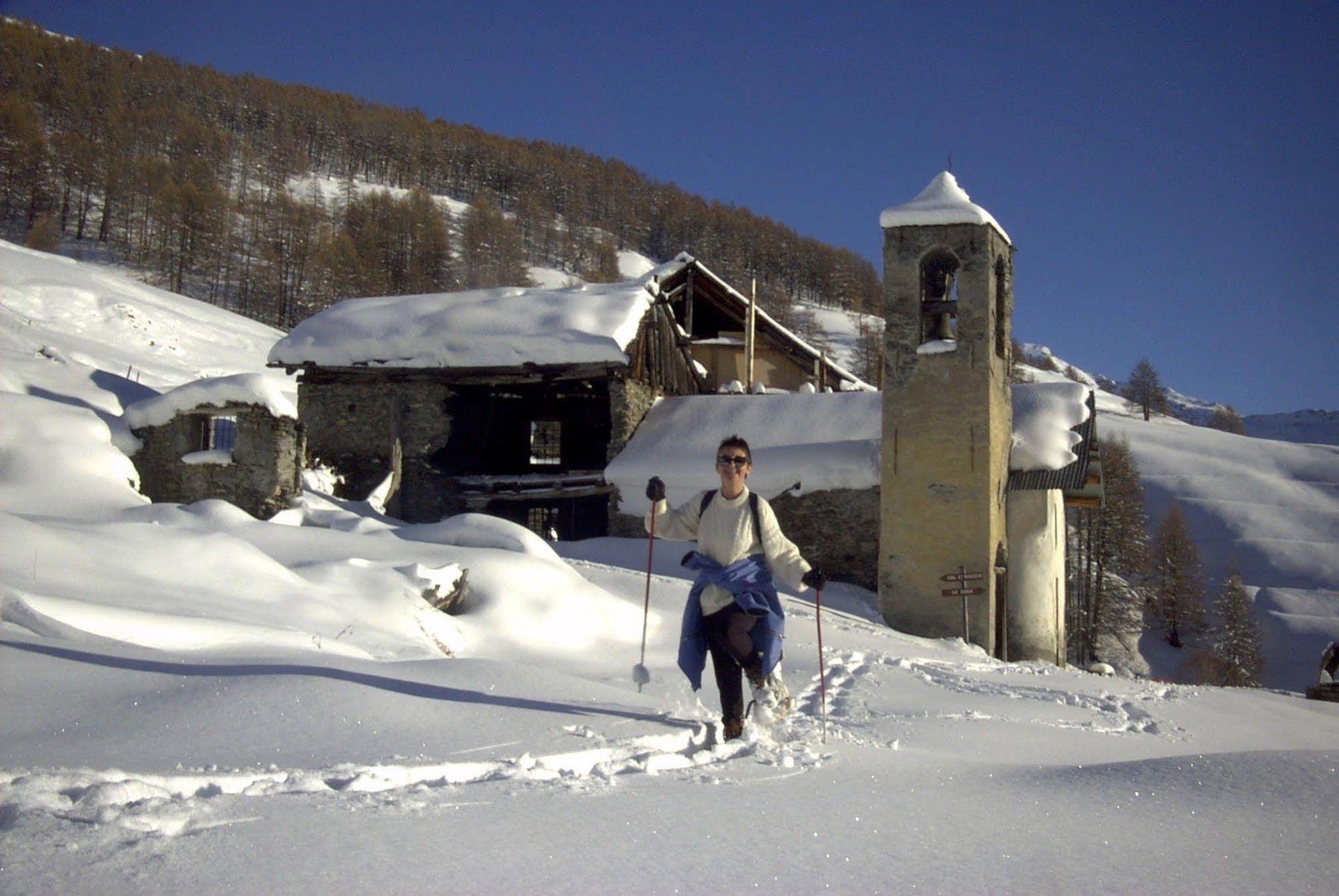 Hotel Le Chamois Logis Molines-en-Queyras Buitenkant foto